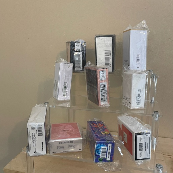 10-Piece Boxed Mini Perfume Bundle – New/Sealed – Assorted - Picture 3 of 3